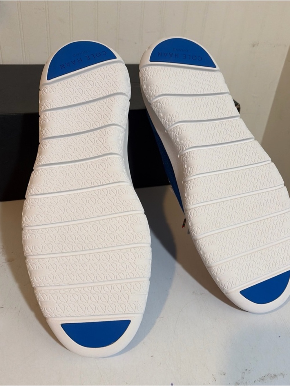 Cole Haan ZEROGRAND Men's Royal Blue Knit Lace-Up Sneakers with White Sole - Picture 8 of 9